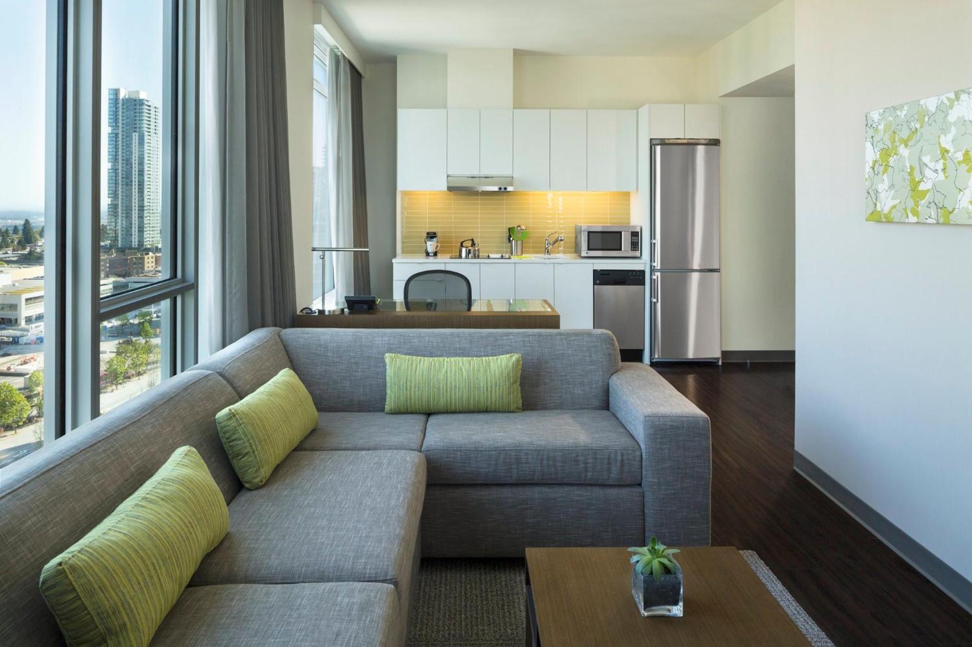 Element By Westin Vancouver Metrotown Бернаби Экстерьер фото