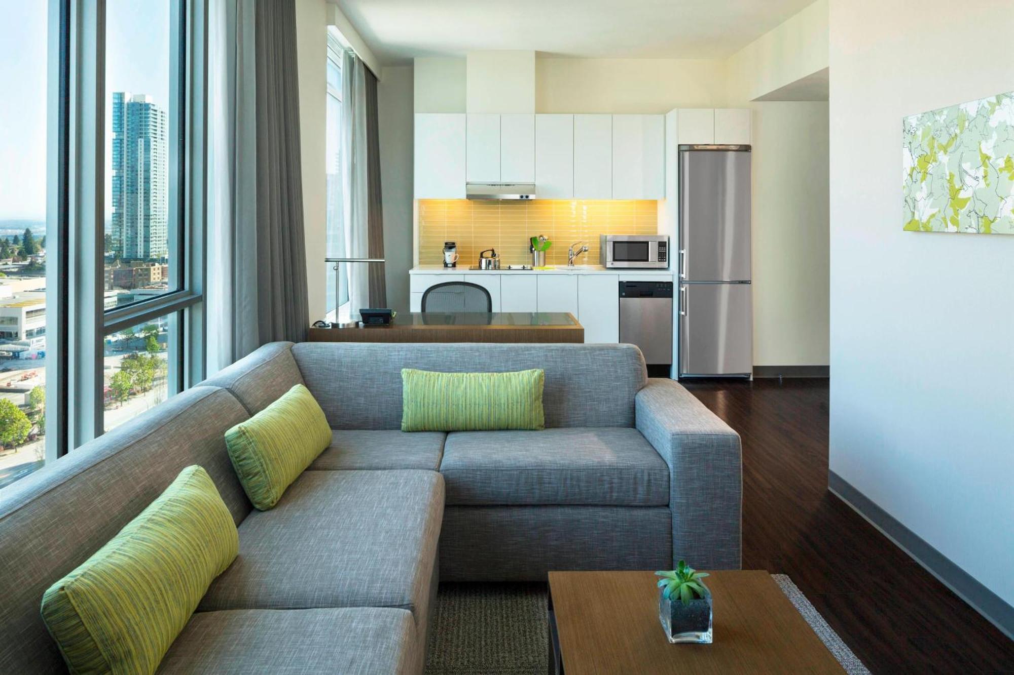 Element By Westin Vancouver Metrotown Бернаби Экстерьер фото