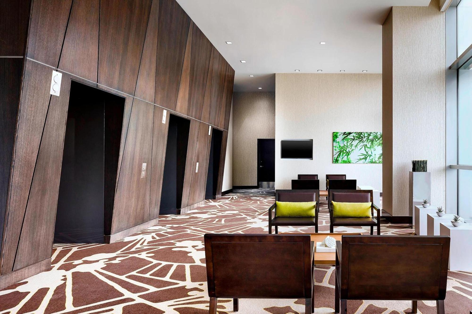Element By Westin Vancouver Metrotown Бернаби Экстерьер фото